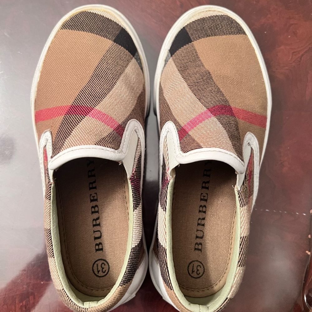 Burberry boys shoes